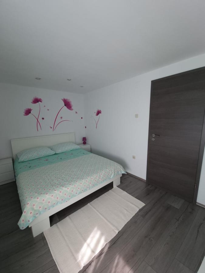 Apartments Lilly Rijeka Exterior foto